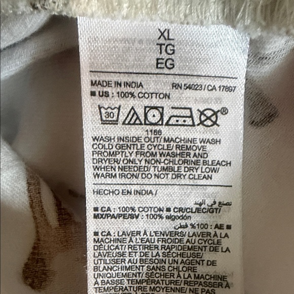 Old Navy White Reindeer XMAS Flannel button up Pajama Set size XL with pockets - Picture 13 of 13